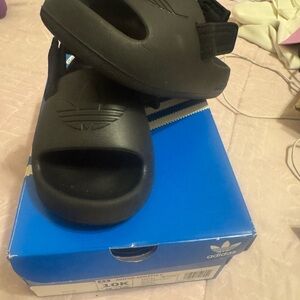 Toddler sandal size 10